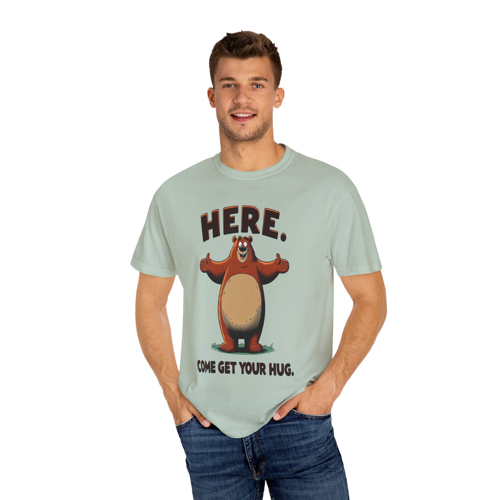 Unisex Here Come Give Me a Hug Graphic Printed T-shirt